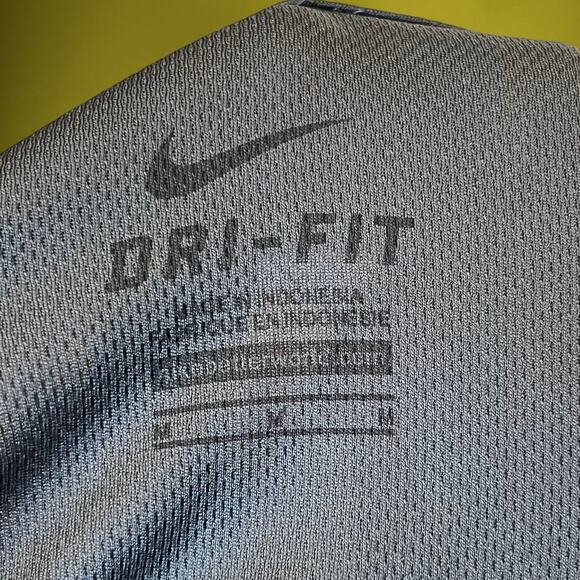 Nike Polo Shirt Women's Medium Dri Fit Soccer Athletic Fit Cut Embroidered Logo - Picture 7 of 7